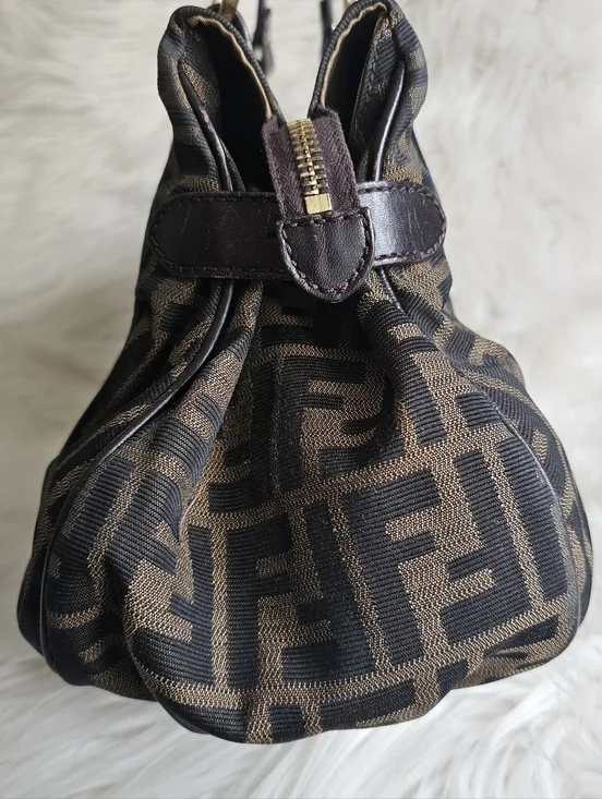 🤎 Fendi Zucca Tote - Picture 6 of 10
